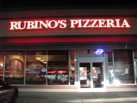 Rubinos Pizzeria